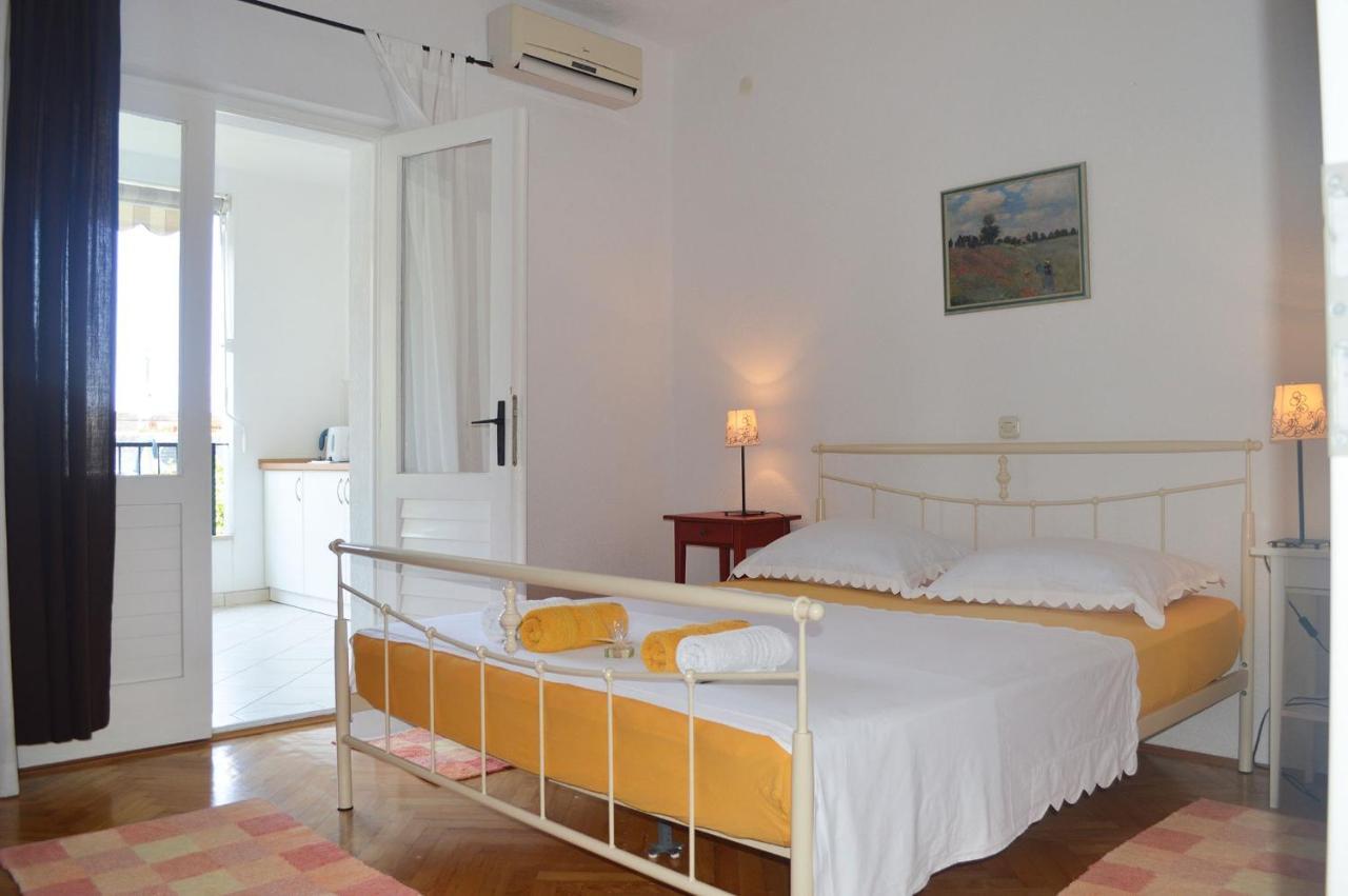 Apartments With A Parking Space Makarska - 11361 Exterior photo