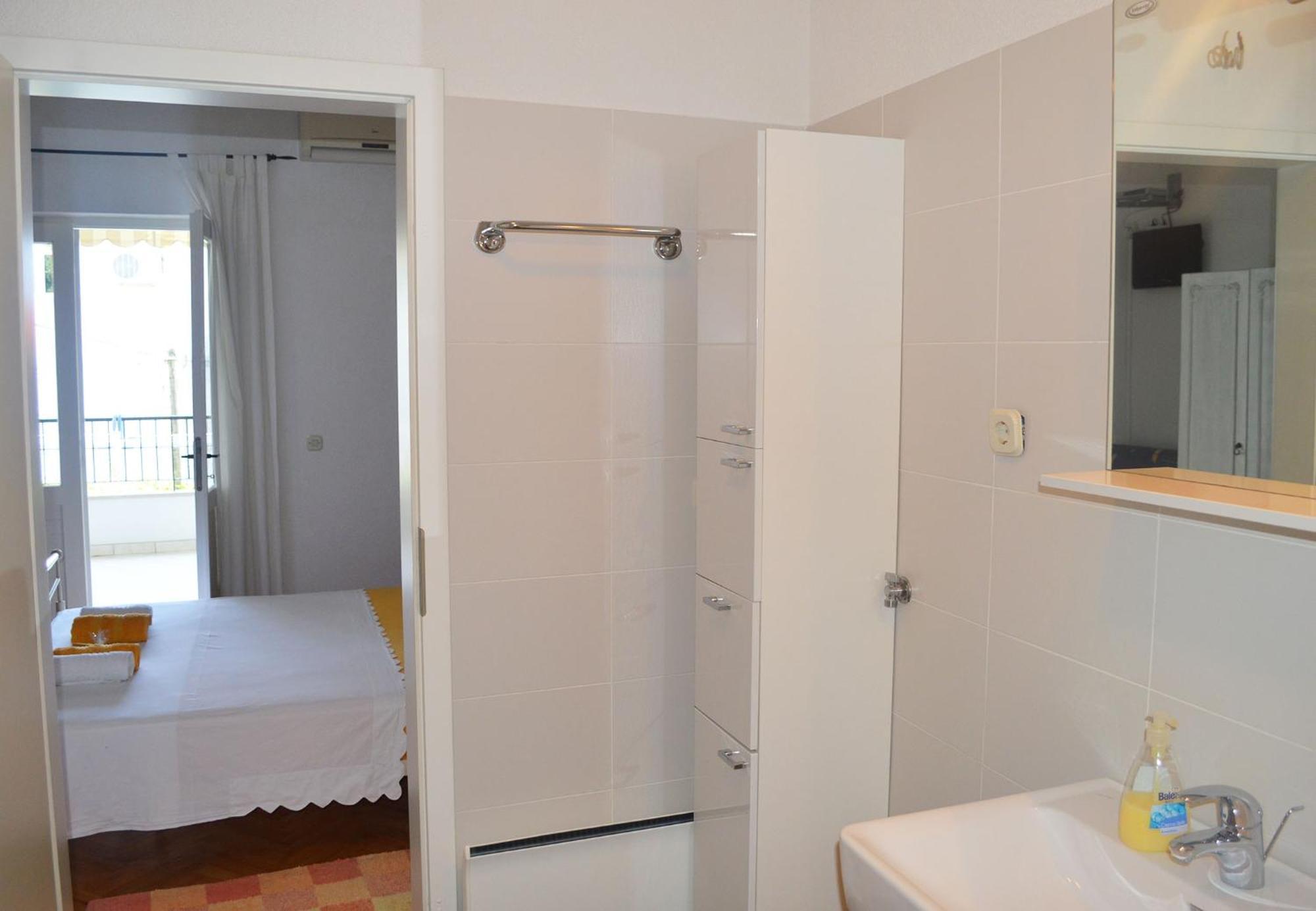 Apartments With A Parking Space Makarska - 11361 Room photo